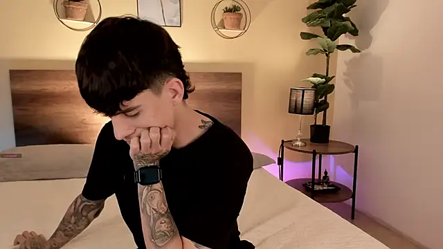 Chat +18 de Angel_eros_ ao vivo