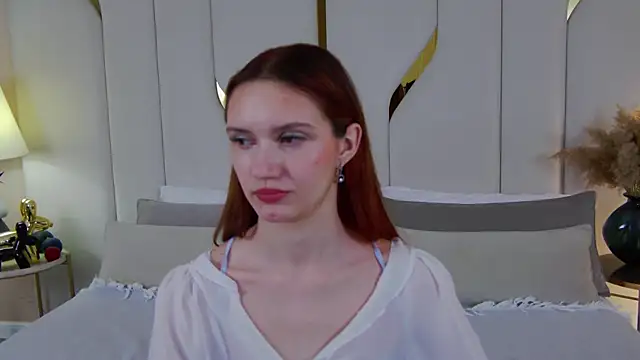 ChloeSimoon Webcam Show