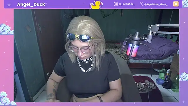 Angel_Duck Live XXX Chat