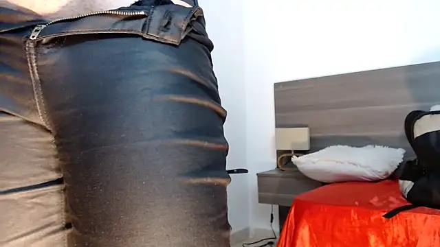 Онлайн чат XXX Mila_cams1_