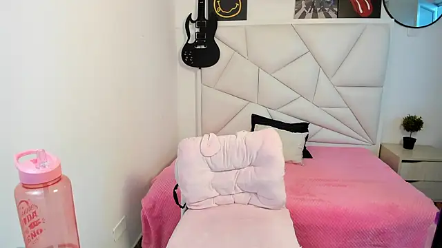 Maria__maria élő XXX-chatje