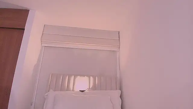 ArianaReynoldss Live XXX Chat