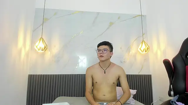 AndyFame1のライブXXXチャット