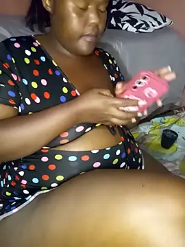 Živý XXX chat BigBootyBitch96