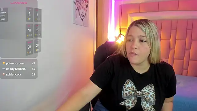 Amelia_Lopez24 élő XXX-chatje