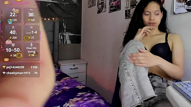 lux_and_hex élő XXX-chatje