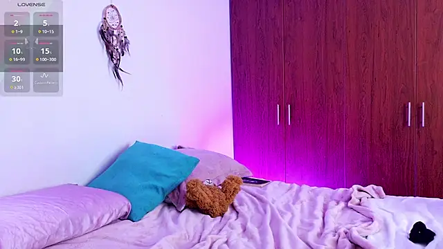 Lia_Tinez live XXX chat