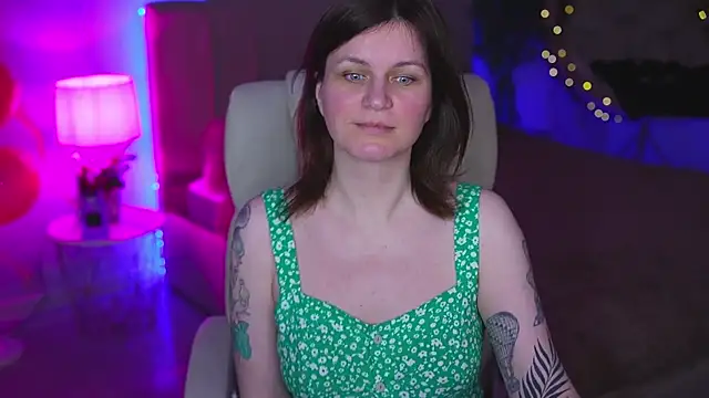 Онлайн чат XXX TinaMelt