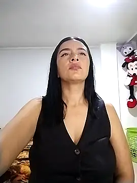 XXX chat uživo modela hailey85