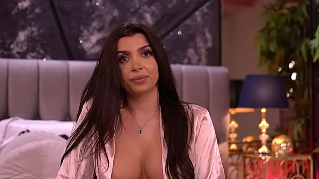 NicoleCellini 即時 XXX 聊天