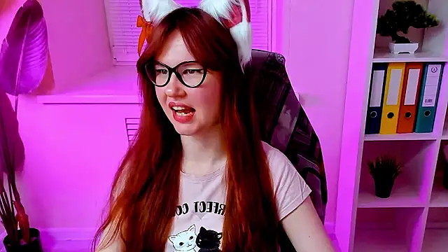 CarolGiggly Adlı Modelin Canlı XXX Sohbeti