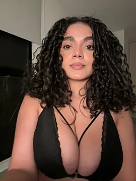 Curlyierr – Live XXX-chat
