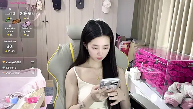 Chat XXX en directo de OiOi-666