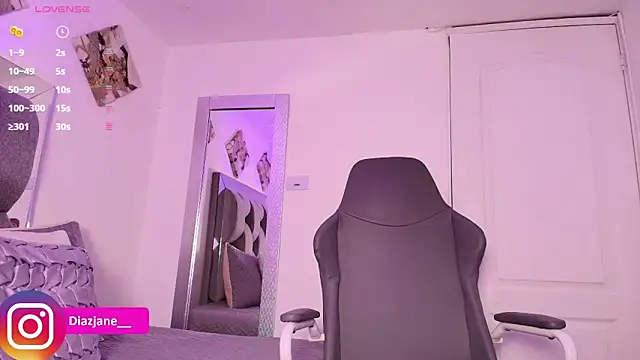 Онлайн чат XXX Janediazz