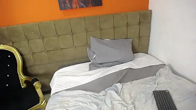 Онлайн чат XXX Alaiia___