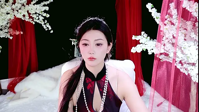 Shining-Elle Chat XXX live