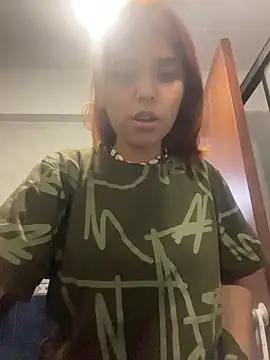 Онлайн чат XXX baddieasiantv