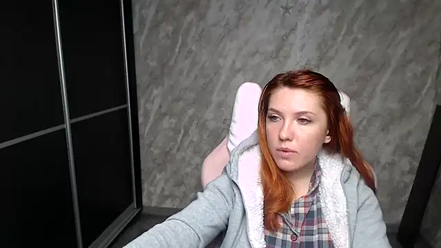 Reginasmilee 现场XXX聊天