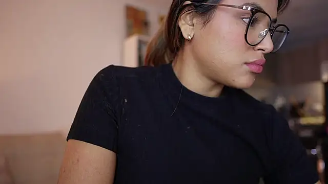 دردشة SaraParisi الجنسية المباشرة