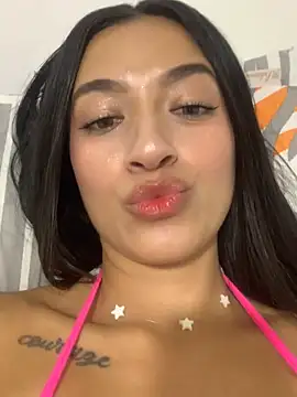 MiQeilaSweet Adlı Modelin Canlı XXX Sohbeti