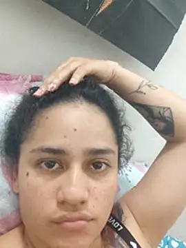 girl_tits' Live XXX Chat