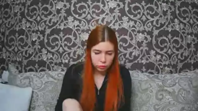 ElllaNuar: απευθείας συνομιλία ΧΧΧ