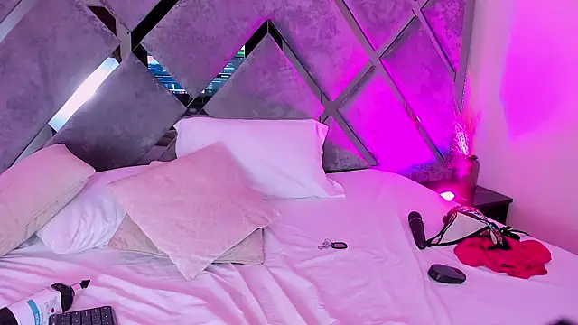 Pokazy przed kamerką – luciagray1