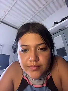 alisson_carolina73 Adlı Modelin Canlı XXX Sohbeti