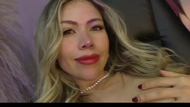 Ammy_CastroのライブXXXチャット