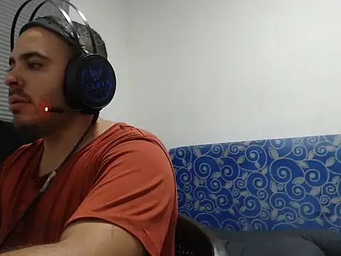 Ana_ThiagoxX Show in webcam