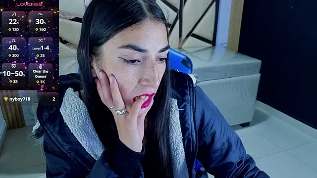 Chatroom XXX en direct de Maily_a_