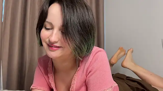 bumble_bee Chat XXX in diretta