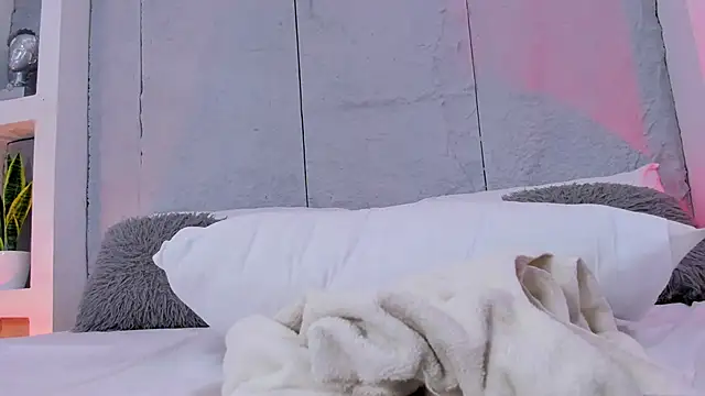 MelanieHillss' Live XXX Chat