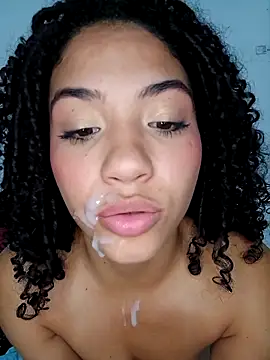 CurlyBitch Chat XXX in diretta