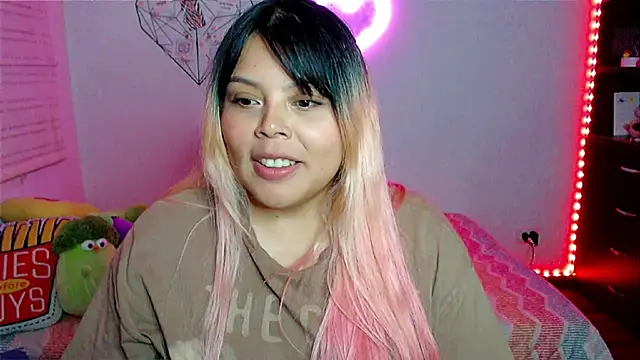 Онлайн чат XXX EllieMoonX