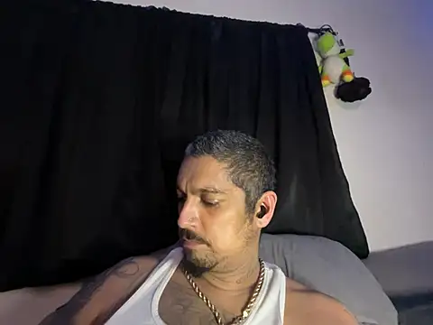 Vision1285 লাইভ XXX চ্যাট