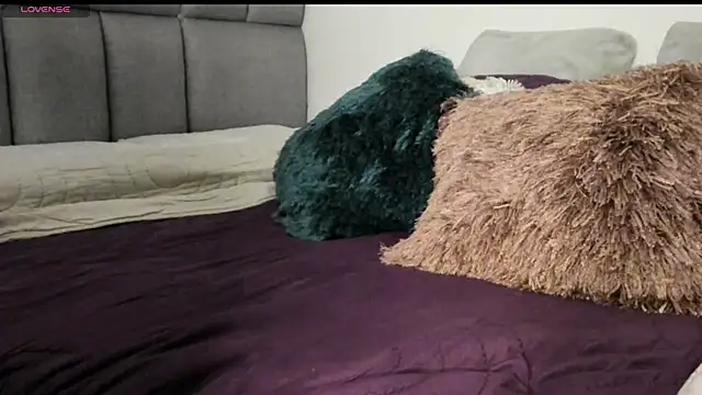 Charlotte7-7 Chat XXX in diretta