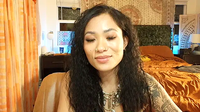 Pokazy przed kamerką – 222goddess444you