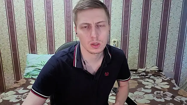 Darien_Brown Show in webcam