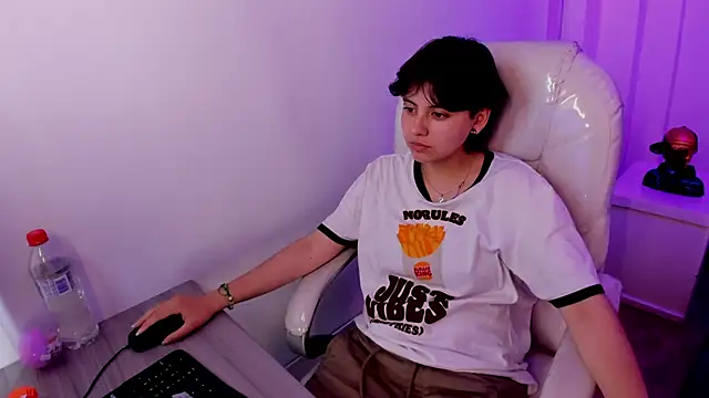 Nathaly_ds Adlı Modelin Canlı XXX Sohbeti