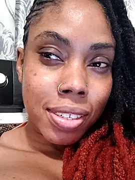 HONEYSWEETS_LIVE: онлайн-секс-чат