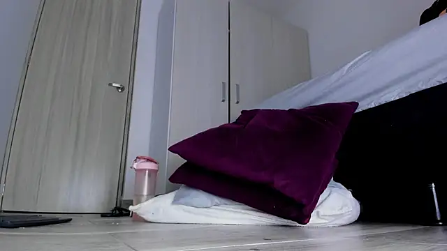 Skarleth69のライブXXXチャット