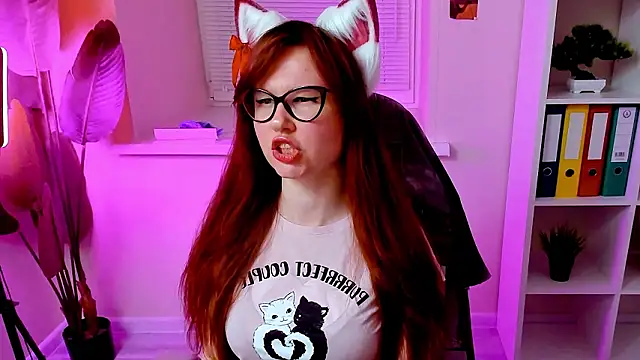 CarolGiggly live XXX chat