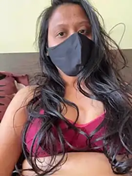 indianshycouple Chat XXX in diretta