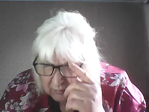 Alexia64231のライブXXXチャット