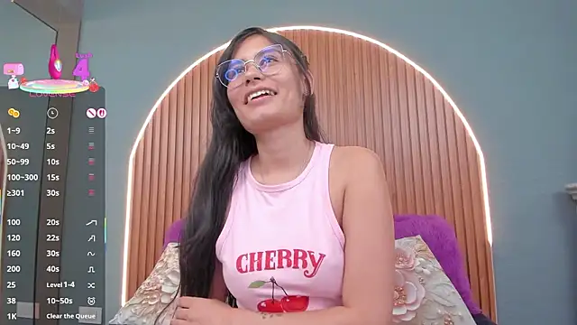 NayeCloudn Live XXX chat