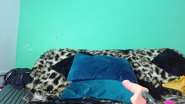 avaleri_cherry ওয়েবক্যাম শো