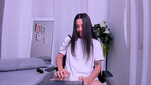 ViictoriiaSaenz live XXX chat