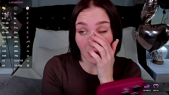 LianaFord élő XXX-chatje