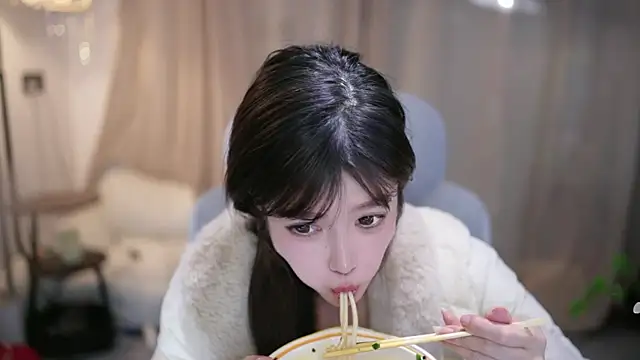 Cecily Chat XXX live